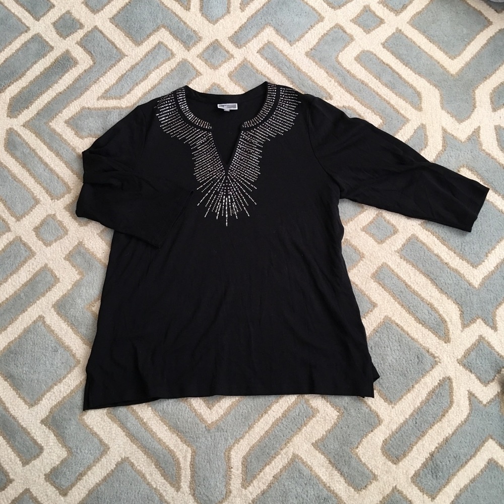 3/4 sleeve V Neck Silver accent tunic 3X